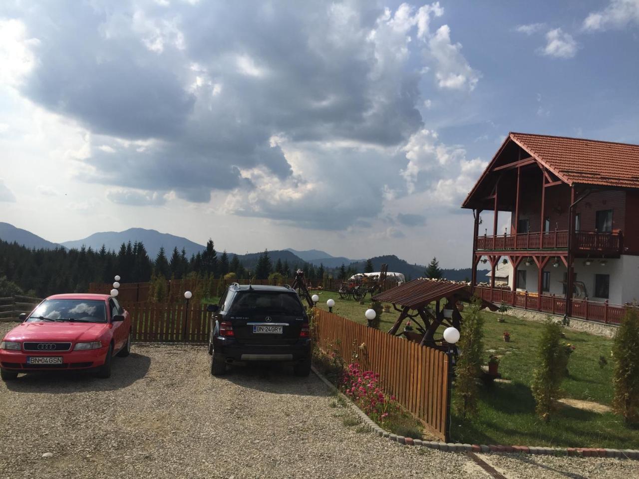 Pensiunea Zana Muntilor Piatra Fântânele Exterior foto